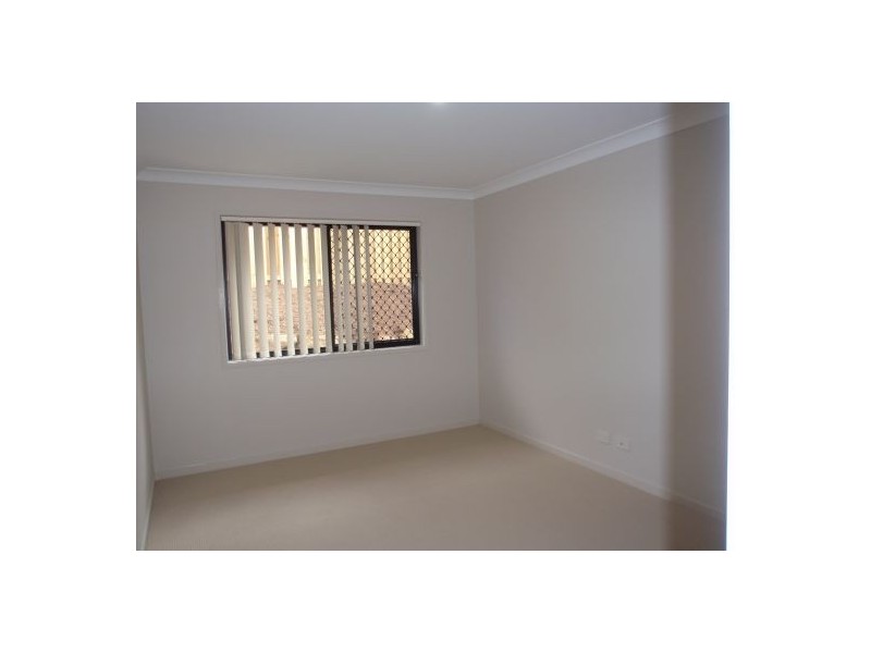 95 McAuley Parade, Pacific Pines QLD 4211