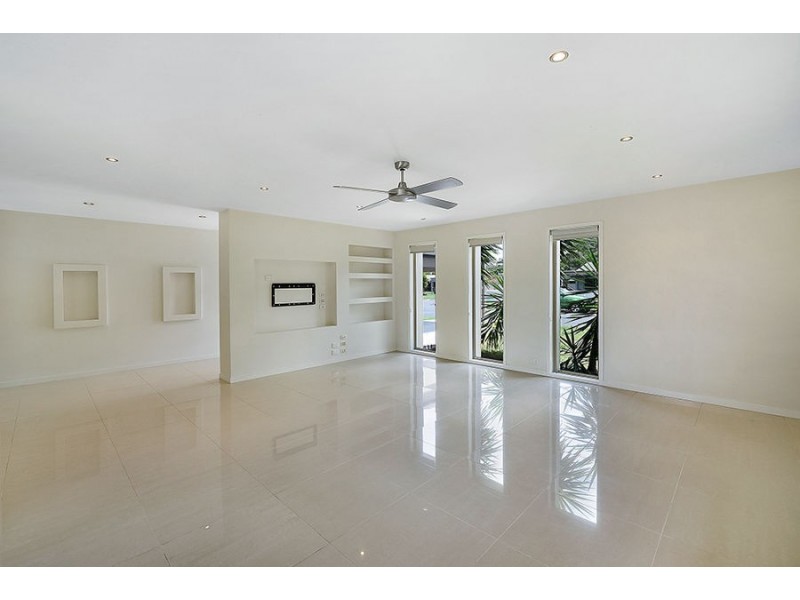 25 Frangipani Street, Miami QLD 4220