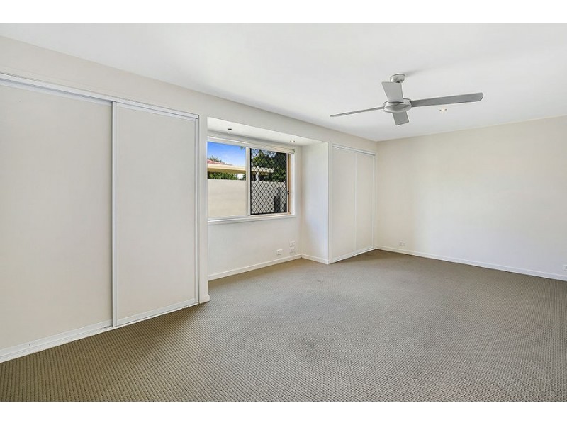 25 Frangipani Street, Miami QLD 4220