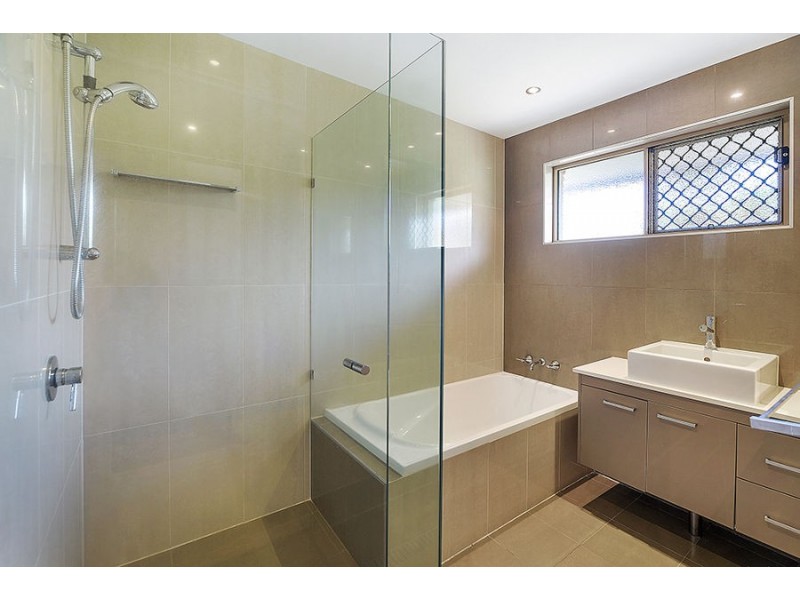 25 Frangipani Street, Miami QLD 4220