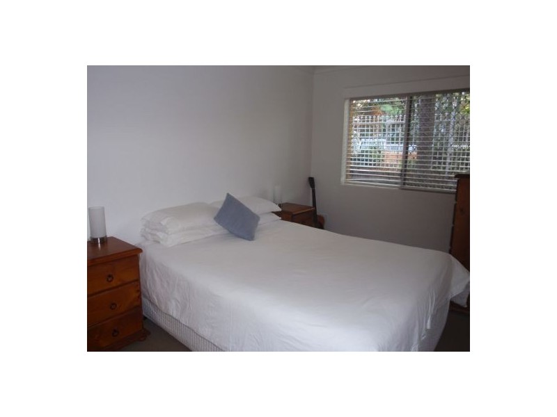 02/75 Old Burleigh Road, Broadbeach QLD 4218