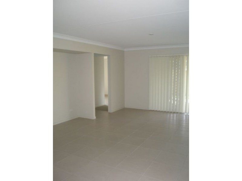 Pacific Pines QLD 4211