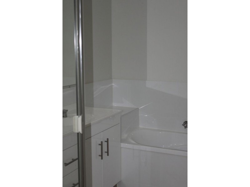 Pacific Pines QLD 4211
