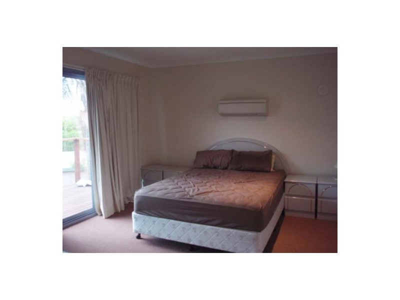 Broadbeach Waters QLD 4218