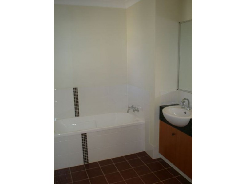 Ashmore QLD 4214