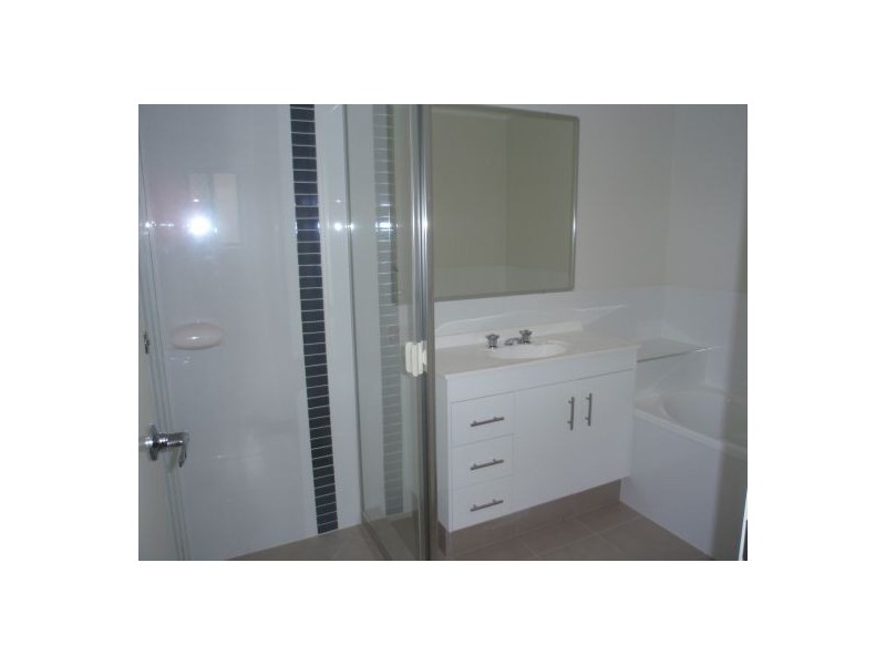 Pacific Pines QLD 4211