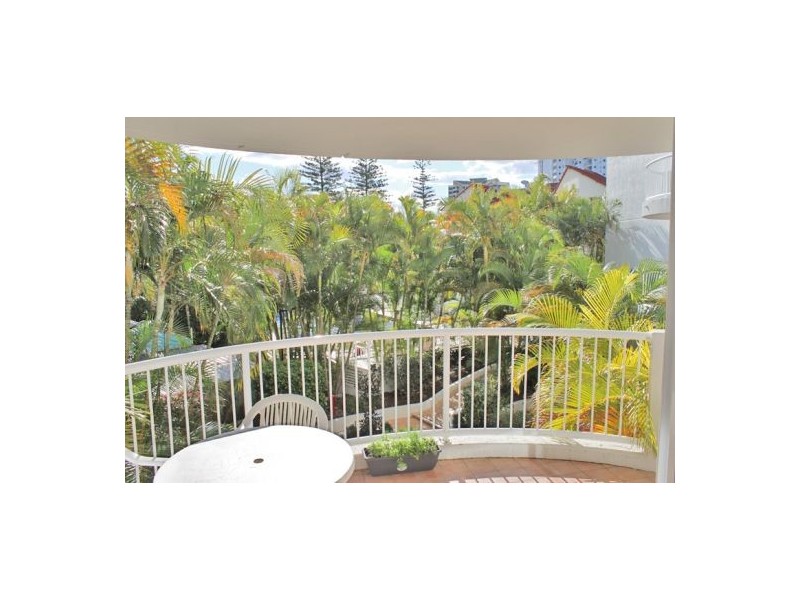 18/210 Surf Parade, Broadbeach QLD 4218