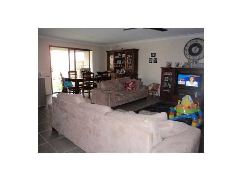 Pacific Pines QLD 4211