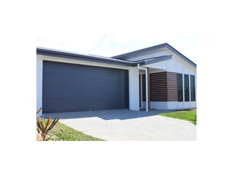 28 Pendraat Parade, Hope Island QLD 4212