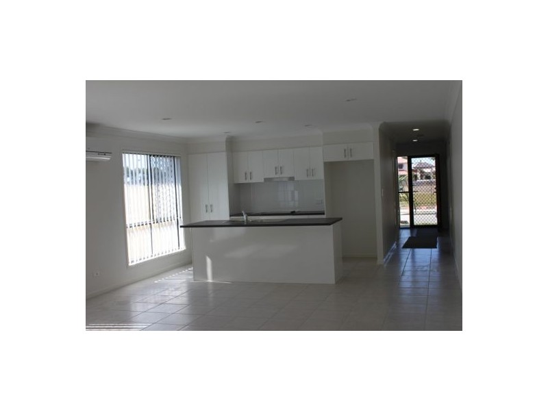 28 Pendraat Parade, Hope Island QLD 4212