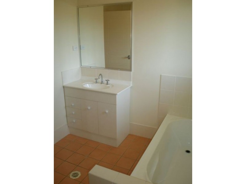 22 Santa Isobel Boulevard, Pacific Pines QLD 4211