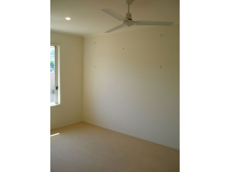 22 Santa Isobel Boulevard, Pacific Pines QLD 4211