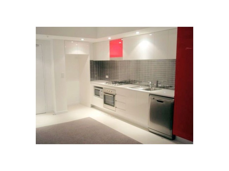 22105 Scarborough Street, Southport QLD 4215