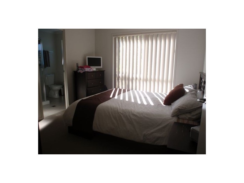 Pacific Pines QLD 4211