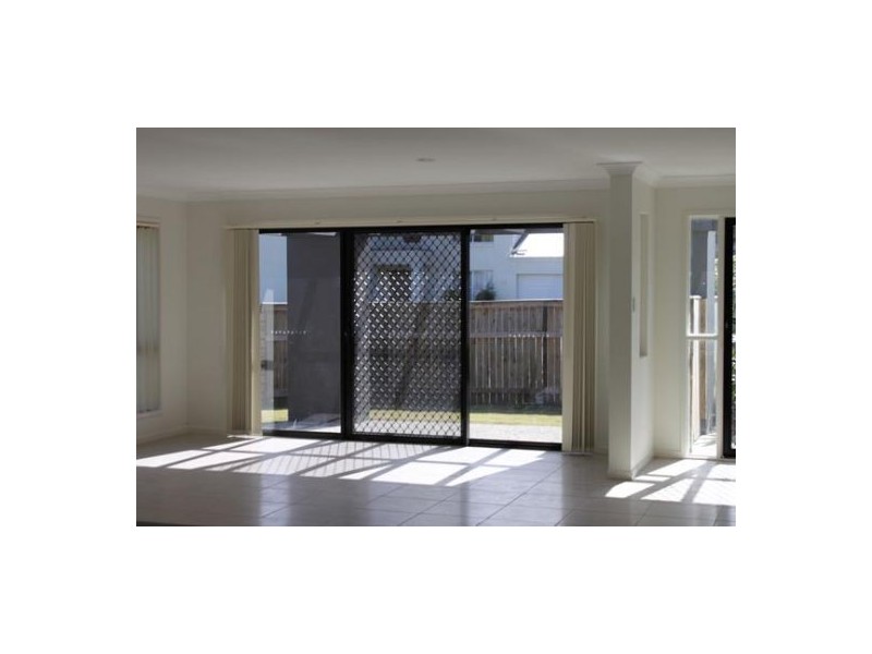 Pacific Pines QLD 4211