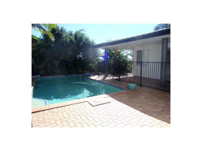 1 Alter Court, Robina QLD 4226