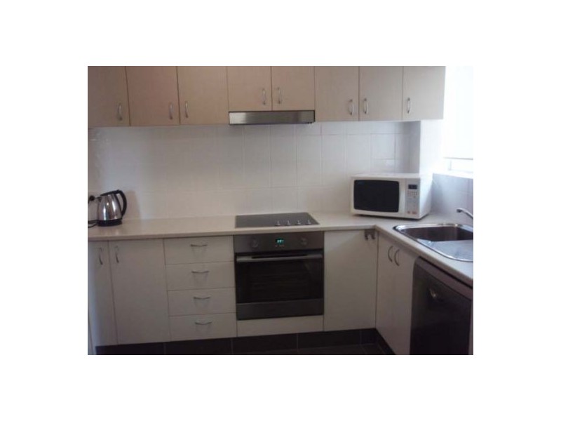 Broadbeach Waters QLD 4218