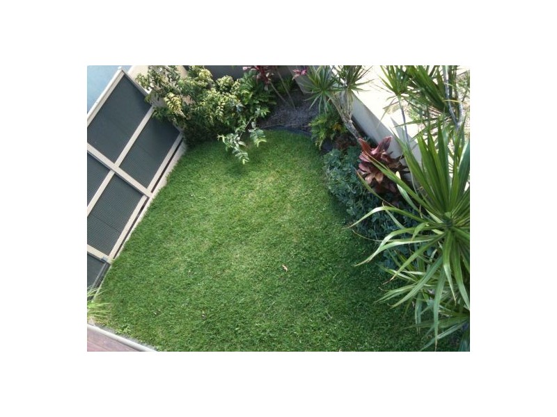 Broadbeach Waters QLD 4218