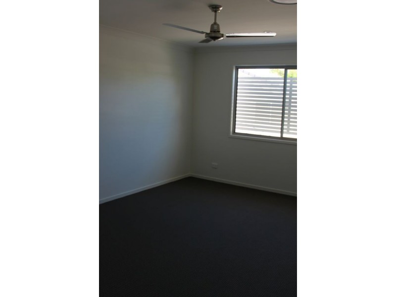 4/119 Eugaree Street, Southport QLD 4215