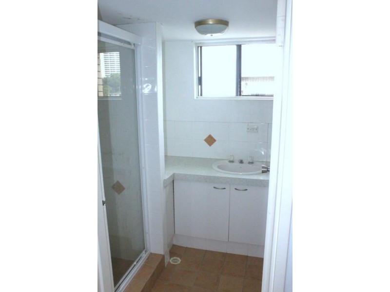 7/18 Sunshine Boulevard, Broadbeach Waters QLD 4218