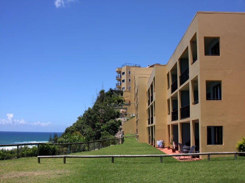 D4 Great Hall Drive, Nobby Beach QLD 4218