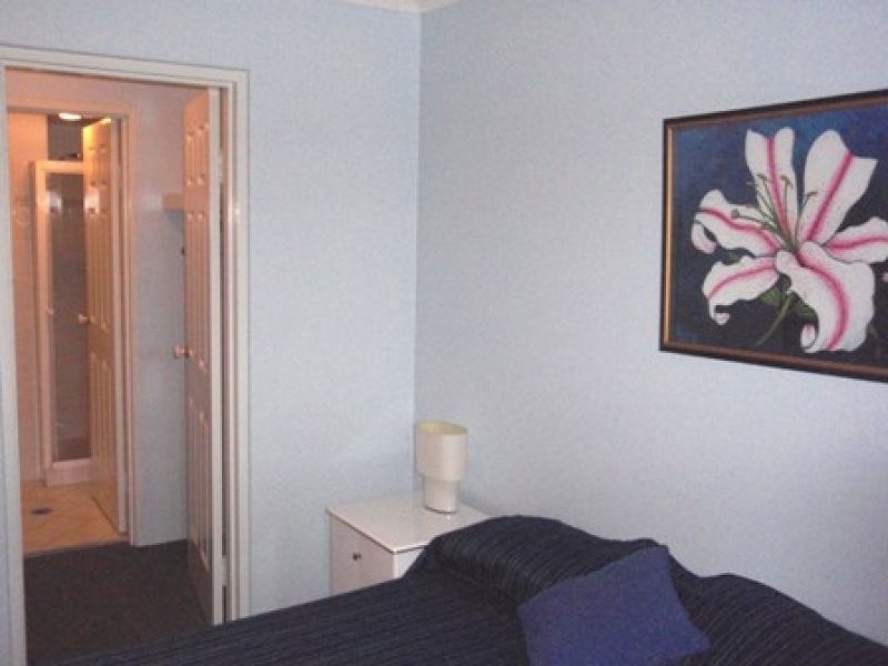 42 “Santorini By The Sea” 28 Chairlift Ave, Nobby Beach QLD 4218