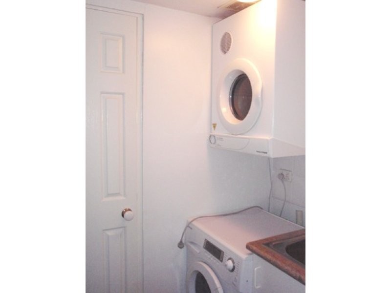 42 “Santorini By The Sea” 28 Chairlift Ave, Nobby Beach QLD 4218