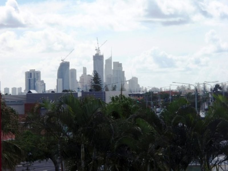 42 “Santorini By The Sea” 28 Chairlift Ave, Nobby Beach QLD 4218