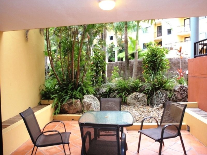 B7 Great Hall Drive, Nobby Beach QLD 4218