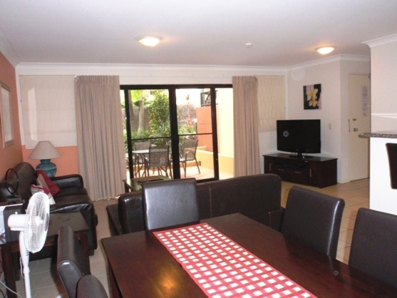 B7 Great Hall Drive, Nobby Beach QLD 4218