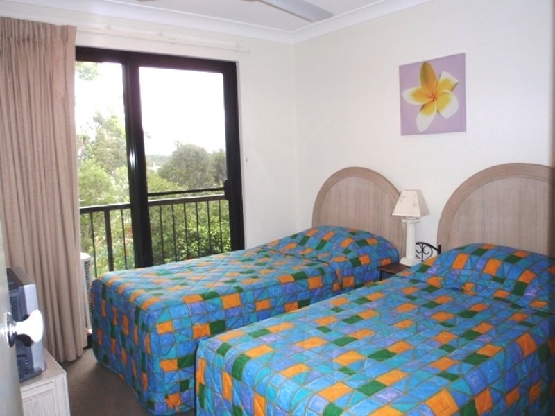 B7 Great Hall Drive, Nobby Beach QLD 4218