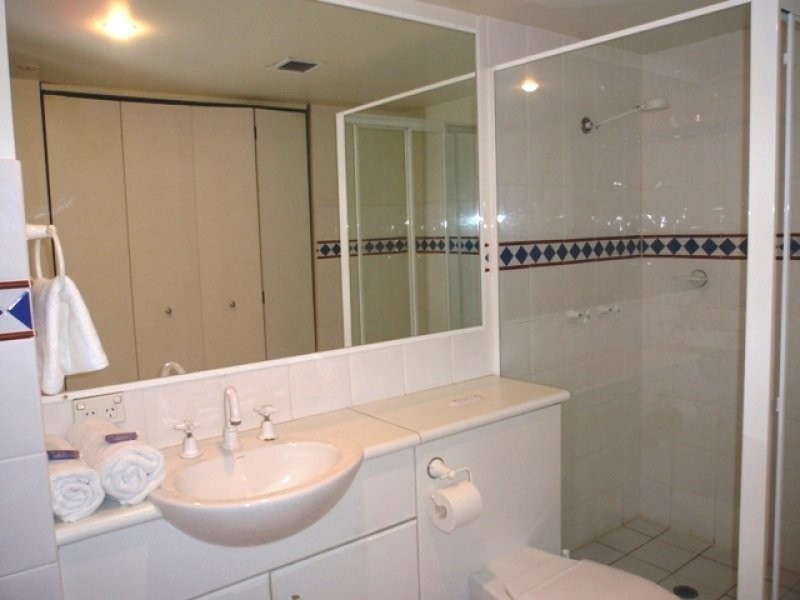 B7 Great Hall Drive, Nobby Beach QLD 4218