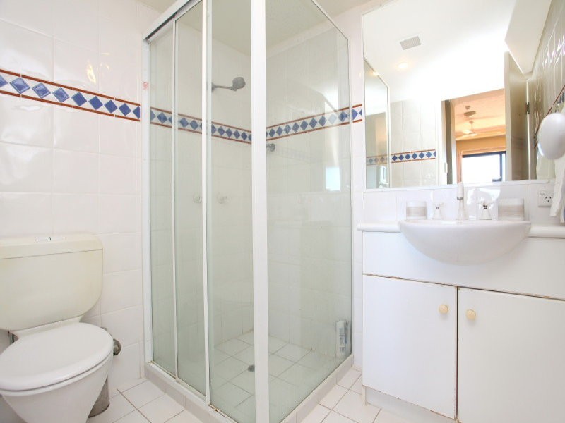 A20 Great Hall Drive, Nobby Beach QLD 4218