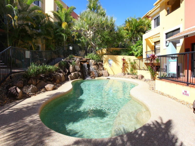 A20 Great Hall Drive, Nobby Beach QLD 4218