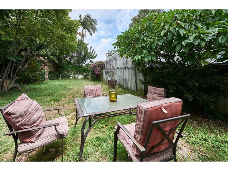 14 Sunshine Parade, Miami QLD 4220