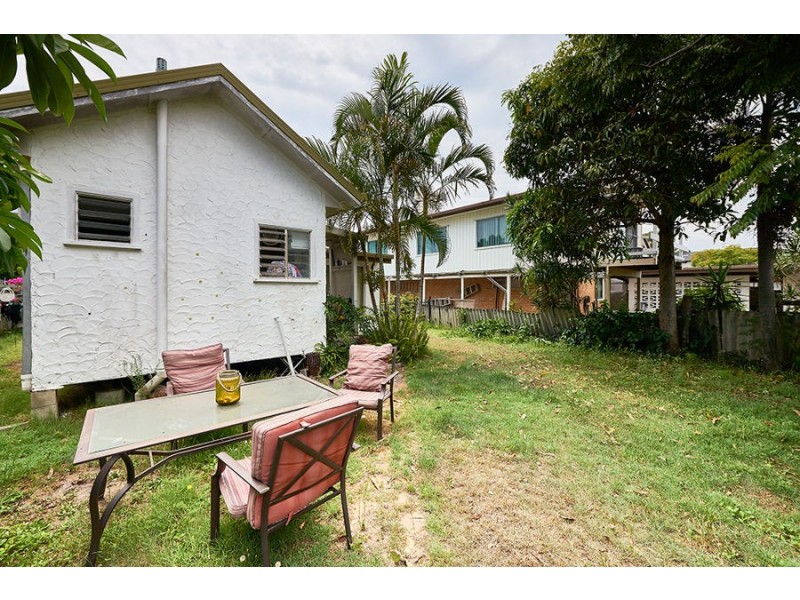 14 Sunshine Parade, Miami QLD 4220