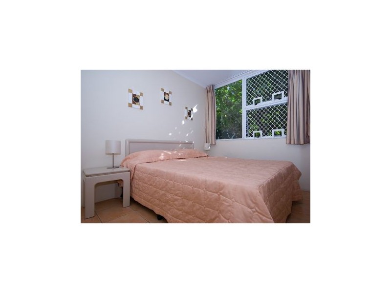 1/4 Clifford Street, Surfers Paradise QLD 4217