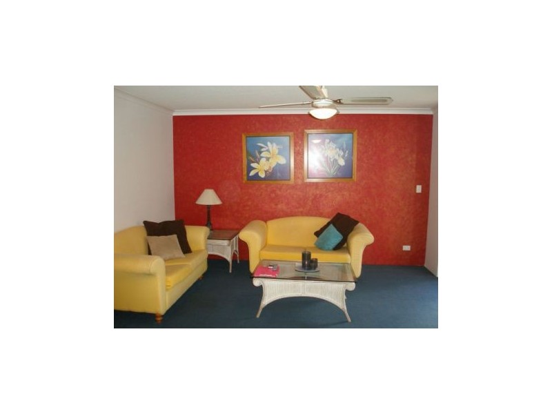 33/28 “Santorini By The Sea” Chairlift Ave, Mermaid Beach QLD 4218