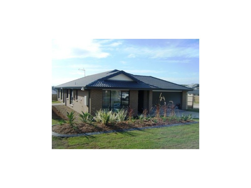 9 Roper Street, Pacific Pines QLD 4211