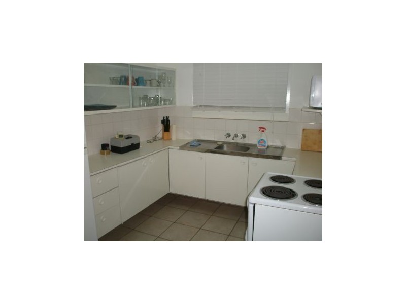 91 Albion Avenue, Miami QLD 4220