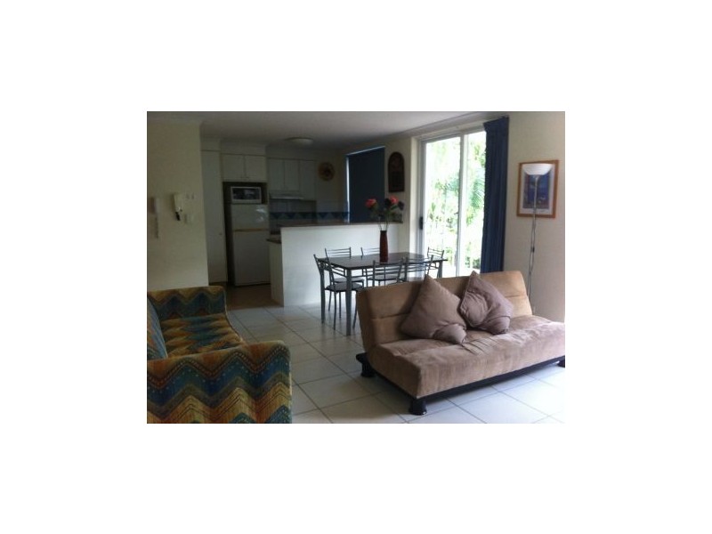 14/28 “Santorini By The Sea” Chairlift Avenue, Nobby Beach QLD 4218