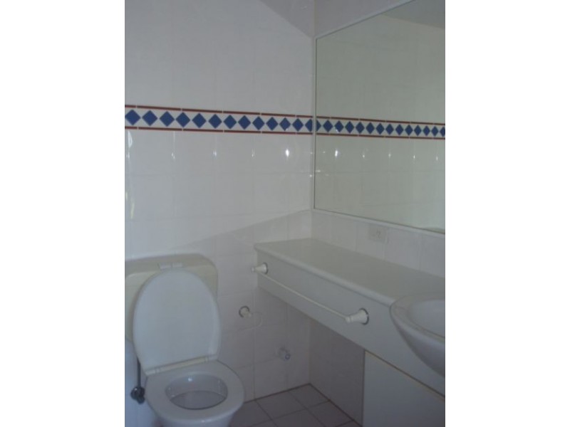 D4 “magic Mountain” Great Hall Drive, Miami QLD 4220