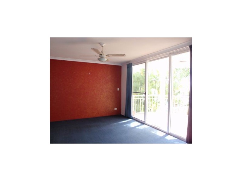 33 “Santorini By The Sea” Chairlift Avenue, Nobby Beach QLD 4218