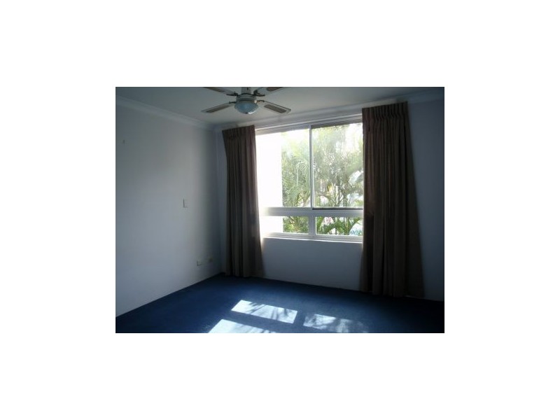 33 “Santorini By The Sea” Chairlift Avenue, Nobby Beach QLD 4218