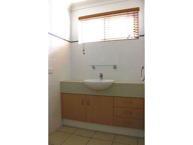 4/7 Sonia Street, Mermaid Waters QLD 4218