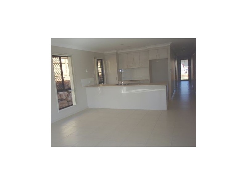 9 Rothbury Avenue, Waterford QLD 4133