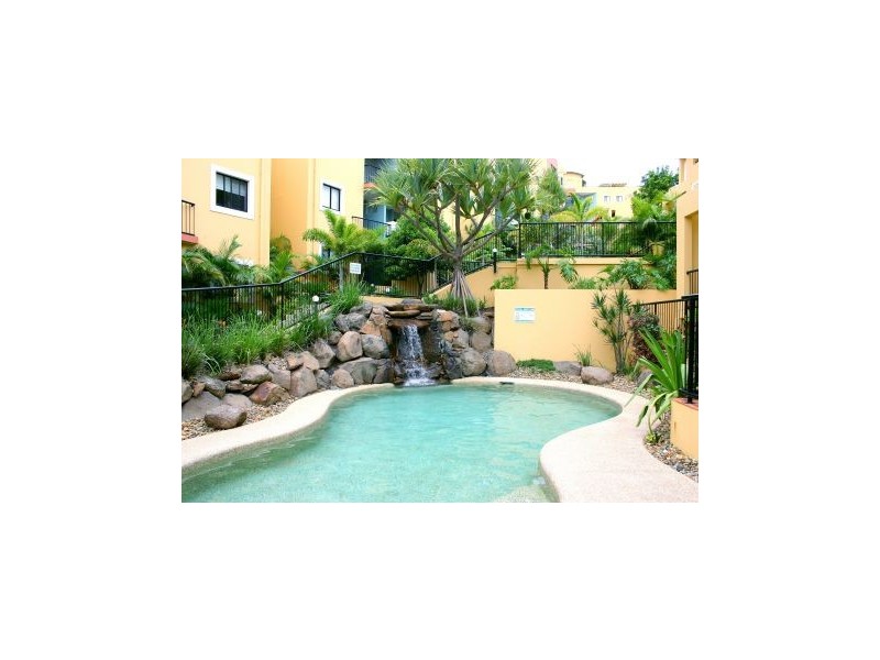 E40 “Magic Mountain” Great Hall Drive, Miami QLD 4220