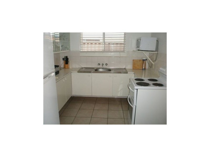 91 Albion Ave, Miami QLD 4220