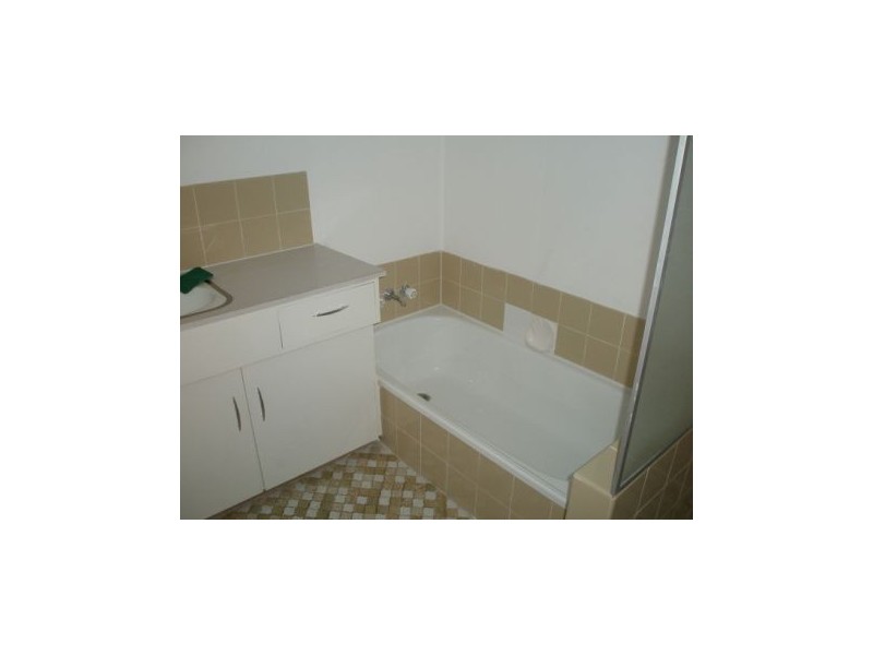 91 Albion Ave, Miami QLD 4220