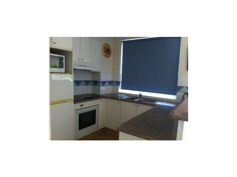 14 “santorini By The Sea” Chairlift Ave, Nobby Beach QLD 4218